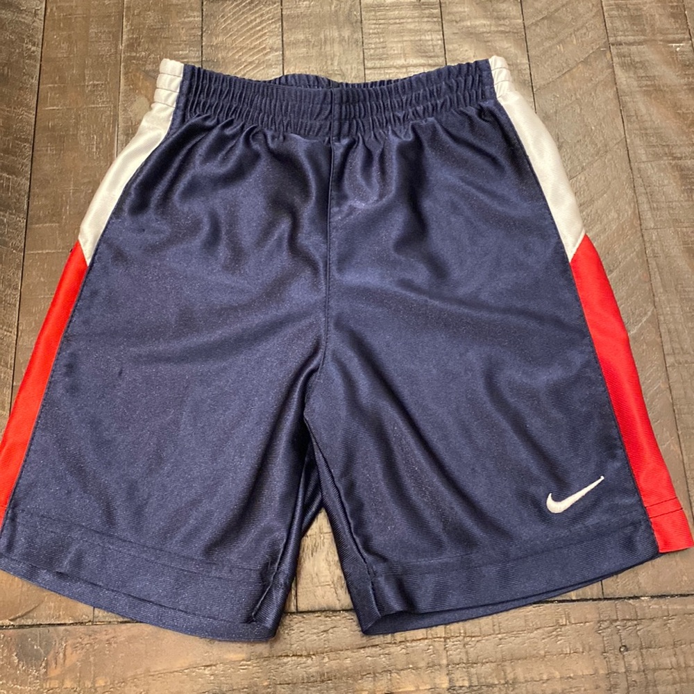 Nike basketball shorts - size 4